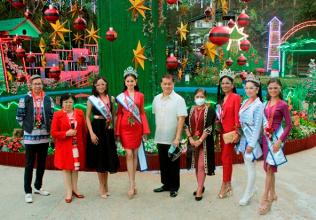 BEAUTIES VISITED CHRISTMAS VILLAGE IN BAGUIO COUNTRY CLUB