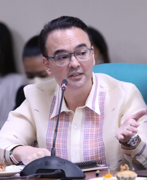 Cayetano, idiniin ang mas malakas na suporta at proteksyon ng OFWs